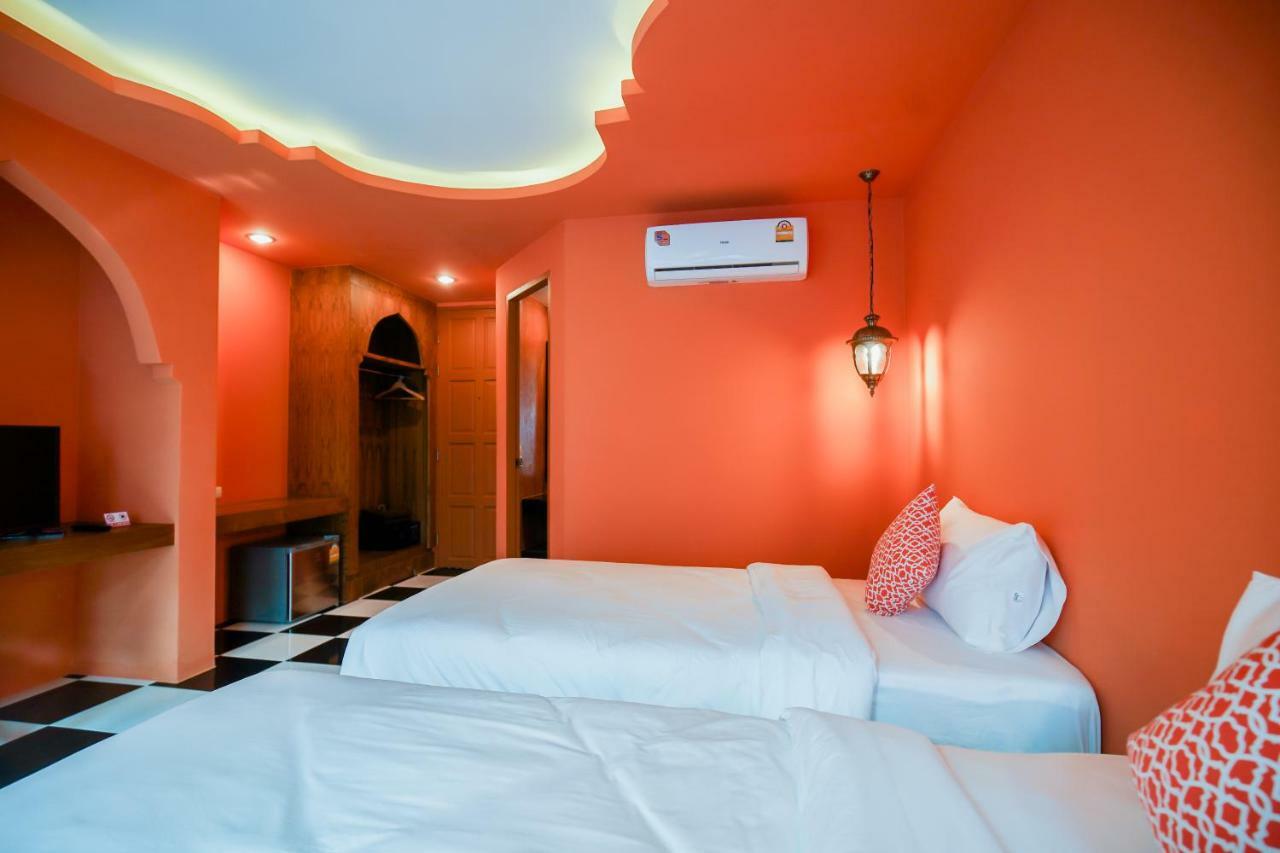 Khaleej Mass Hotel Patong Bagian luar foto